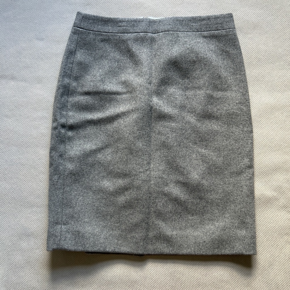 J crew women’s wool gray pencil skirt size 2